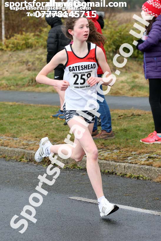 Boys and Girls under-15s Good Friday Elswick Harriers Relay, Newburn, Newcastle. Photo: David T. Hewitson/Sports for All Pics